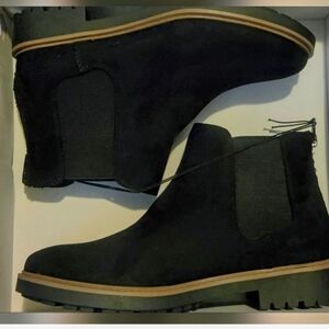 Kensie Women's Black Chelsea Boots